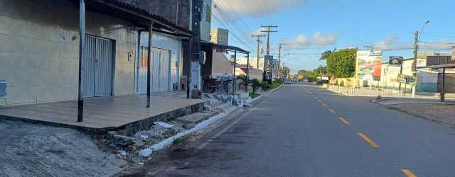 VENDO PONTO COMERCIAL COM CASA NA SANTA LÚCIA A 30MTS DA DURVAL DE GOIS MONTEIRO.