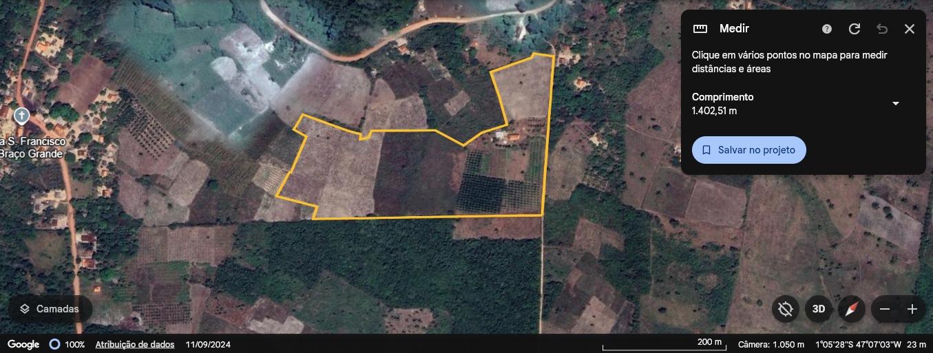 SÍTIO COM PLANTAÇÕES FUTIFERAS