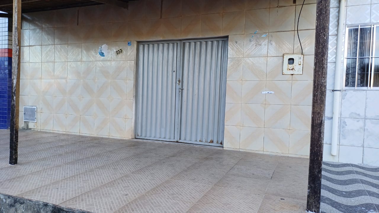 VENDO PONTO COMERCIAL COM CASA NA SANTA LÚCIA A 30MTS DA DURVAL DE GOIS MONTEIRO.